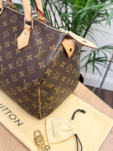 LOUIS VUITTON Monogram Speedy 30 Satchel Bag