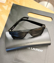 Load image into Gallery viewer, SAINT LAURENT SL 556 Rectangle-Frame Sunglasses
