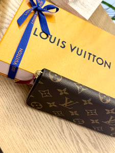 LOUIS VUITTON Clémence Monogram Zippy Wallet in Fuchsia