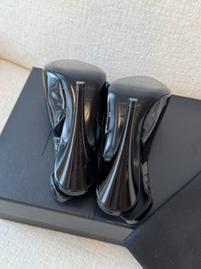 SAINT LAURENT Patent Leather Vernice Grupy 110 Slingback Pumps / Black / 37 EU