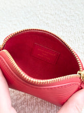 Load image into Gallery viewer, LOUIS VUITTON 2025 Rouge Louis Épi Cosmetic Lipstick Pouch
