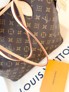 LOUIS VUITTON 2025 Monogram Neverfull MM Monogram Tote / Rose Beige