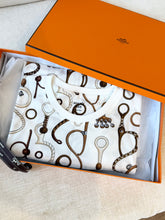 Load image into Gallery viewer, HERMES Panoplie Tout Cuir Straight Dress / Blanc Naturel / EU 34 / US 2
