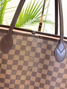 LOUIS VUITTON Neverfull MM Damier Ebene Canvas Tote Bag in Rose Ballerine