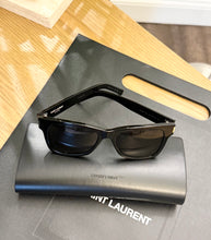 Load image into Gallery viewer, SAINT LAURENT SL 556 Rectangle-Frame Sunglasses
