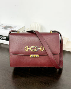 GUCCI Zumi Grain Leather Shoulder Bag in Burgundy