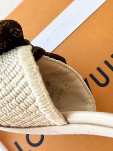 🍒 LOUIS VUITTON LV x TM Takashi Murakami Raffia Cherry Cherie Mule / (EU) 38.5