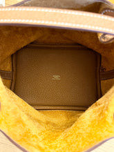 Load image into Gallery viewer, HERMES Taurillon Clemence Picotin Lock 18 PM Bucket Bag in Gold
