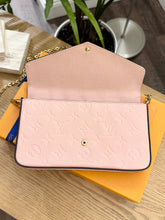 Load image into Gallery viewer, LOUIS VUITTON Félicie Pochette Empriente Leather Crossbody Bag - Rose Poudre
