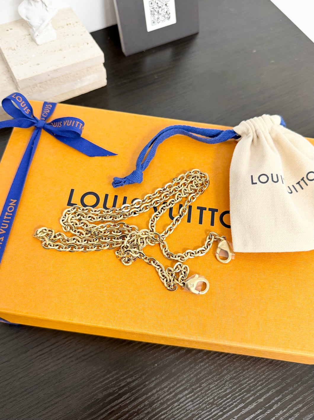 LOUIS VUITTON Chain Strap in Gold