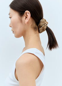GUCCI Women GG Canvas Scrunchie with Logo Plaque - Brown / OS