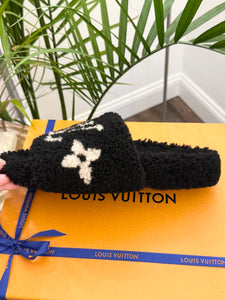 LOUIS VUITTON Shearling Bom Dia Flat Mule in Black/White - EU38