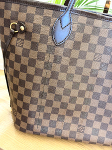 LOUIS VUITTON Neverfull MM Damier Ebene Canvas Tote Bag in Rose Ballerine