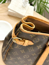 Load image into Gallery viewer, LOUIS VUITTON Monogram Batignolles Horizontal Shoulder Bag
