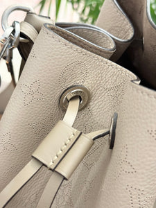 LOUIS VUITTON 2024 Muria Mahina Leather Bucket Bag in Galet Gray