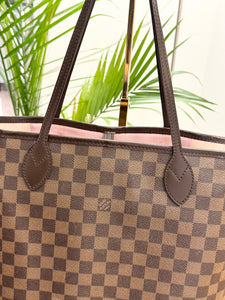 LOUIS VUITTON Neverfull MM Damier Ebene Canvas Tote Bag in Rose Ballerine