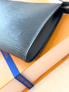 LOUIS VUITTON Epi Leather Pochette Accessoires / Black