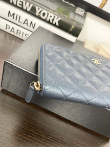 CHANEL Classic Metallic Grained Calfskin Long Zipped Wallet in Blue