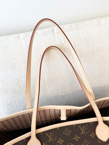 LOUIS VUITTON 2025 Monogram Neverfull MM Monogram Tote / Rose Beige