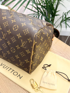 LOUIS VUITTON Monogram Speedy 30 Satchel Bag