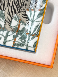 HERMES Tigre Altai Porcelain Change Tray / Marine / Vert Menth