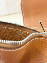 Load image into Gallery viewer, Hermès Constance Slim Wallet Gold Epsom / Silver Hardware
