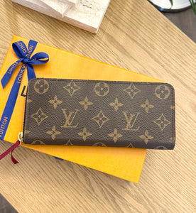 LOUIS VUITTON Clémence Monogram Zippy Wallet in Fuchsia