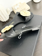 Load image into Gallery viewer, CHANEL Camellia Flower Leather Flat Sandals in Black/White - EU37.5
