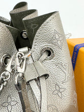 Load image into Gallery viewer, LOUIS VUITTON 2023 Bella Mahina Leather Bucket Bag in Gray Metallic
