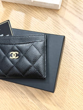 Load image into Gallery viewer, CHANEL 2021 Grained Calfskin &amp; Gold-Tone Metal Classic Card Holder in Black
