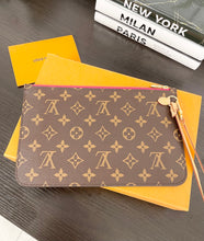 Load image into Gallery viewer, LOUIS VUITTON 2022 Monogram Neverfull MM Pochette Wristlet Pouch in Pivoine Pink
