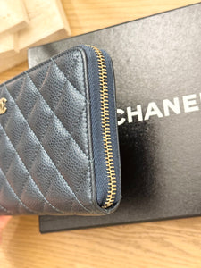 CHANEL Classic Metallic Grained Calfskin Long Zipped Wallet - Blue