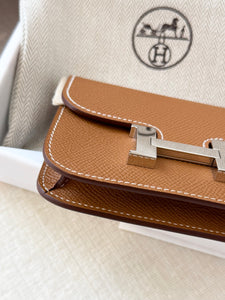 Hermès Constance Slim Wallet Gold Epsom / Silver Hardware