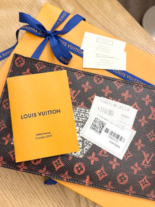 LOUIS VUITTON Catogram Pochette Wristlet Pouch