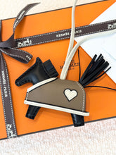 Load image into Gallery viewer, ✨NEW✨ Hermès 2025 Rodeo Robeo Coeur PM Bag Charm - Noir/Craie/Etoupe/Noir
