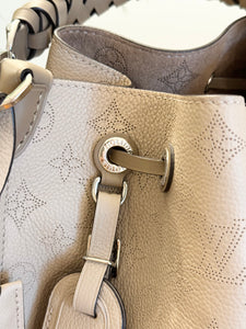 LOUIS VUITTON 2024 Muria Mahina Leather Bucket Bag in Galet Gray