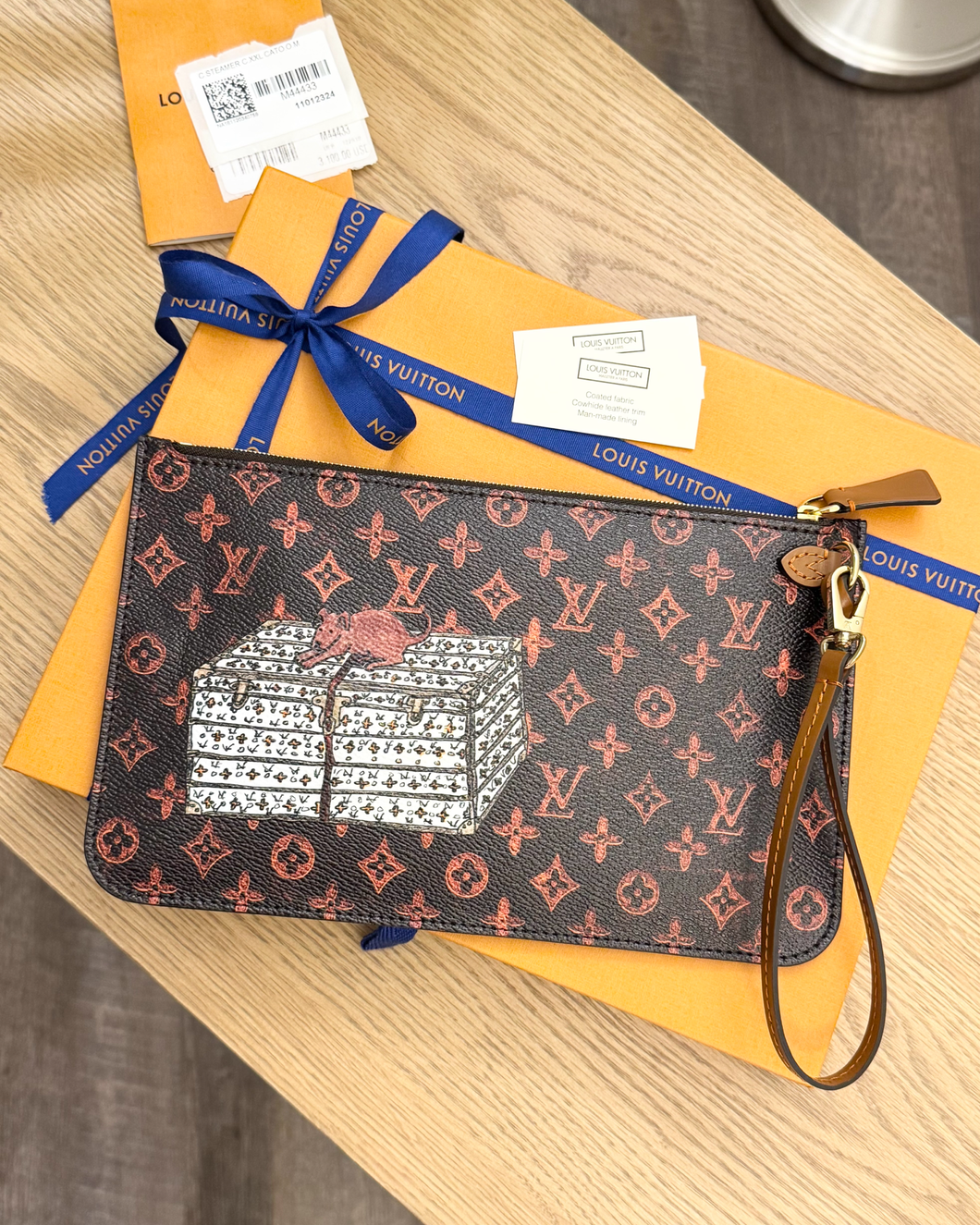 LOUIS VUITTON Catogram Pochette Wristlet Pouch