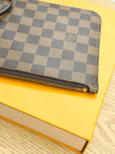 Load image into Gallery viewer, LOUIS VUITTON Neverfull MM Damier Ebene Pochette Wristlet Pouch in Cherry
