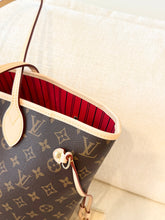 Load image into Gallery viewer, LOUIS VUITTON 2024 Monogram Neverfull MM Monogram Tote / Cherry
