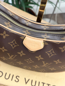 LOUIS VUITTON 2024 Monogram Croissant MM Shoulder Bag