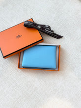 Load image into Gallery viewer, HERMES 2023 Calvi Duo Compact Card Holder - Celeste / Epsom
