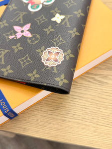 LOUIS VUITTON 2024 Limited Edition Monogram Canvas Emily Notebook Cover MM