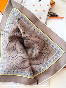 Hermès 2025 Guepards Bandana Double Face Scarf 90 in Noir / Ardoise / Rose