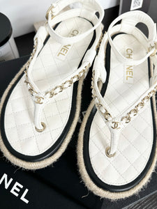 ▪️SOLD▪️CHANEL Lambskin Chain CC Thong Espadrille Sandals in White (EU36)