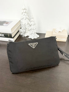 PRADA Tessuto Nylon Wristlet Pouch - Nero