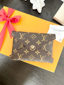 LOUIS VUITTON Monogram Medium Kirigami Pochette