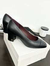 Load image into Gallery viewer, CHANEL 2020 Leather Uniform Pumps in Black - EU37.5
