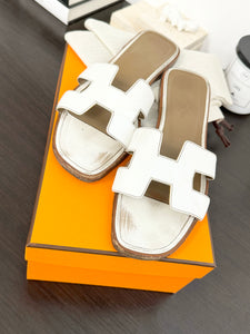 ▪️SOLD▪️HERMES Oran Sandals in White - EU37.5