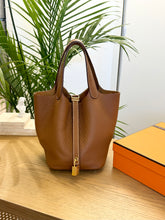 Load image into Gallery viewer, HERMES Taurillon Clemence Picotin Lock 18 PM Bucket Bag in Gold
