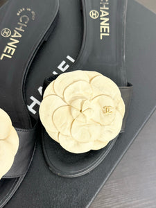 CHANEL Camellia Flower Leather Flat Sandals in Black/White - EU37.5